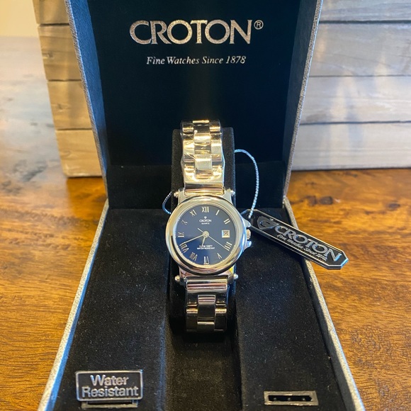 NIB VINTAGE WOMENS CROTON WATCH - Picture 1 of 8
